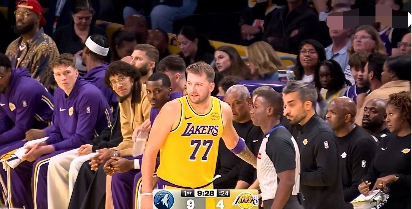 詹姆斯赛事官方发布惊险取胜新规，湖人争议不断！的简单介绍