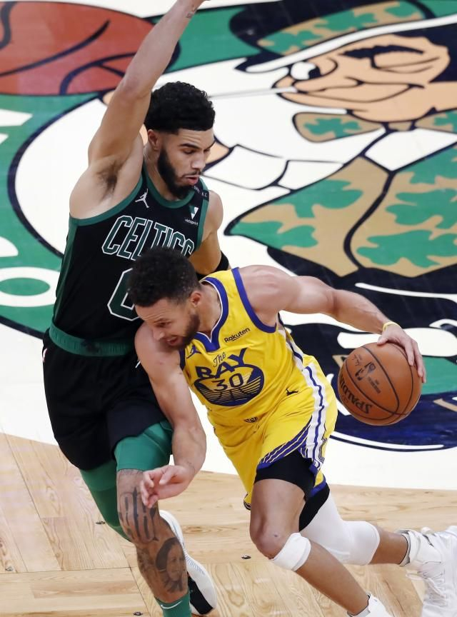 PG-包含塔图姆关键节点出色防守，巴塞罗那带队取胜！的词条