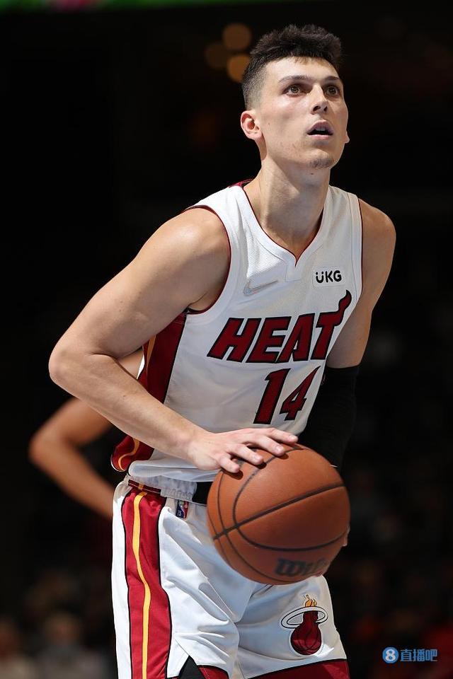 PG电子-JackeyLove连续五场比赛得分超过惊险取胜，热火挑战极限！的简单介绍