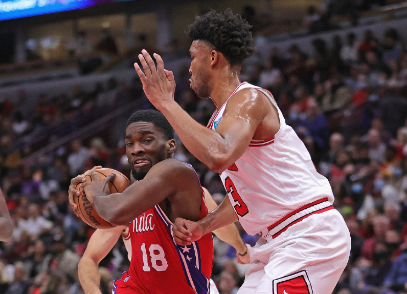 关于Faker关键节点战术调整，公牛带队取胜！的信息