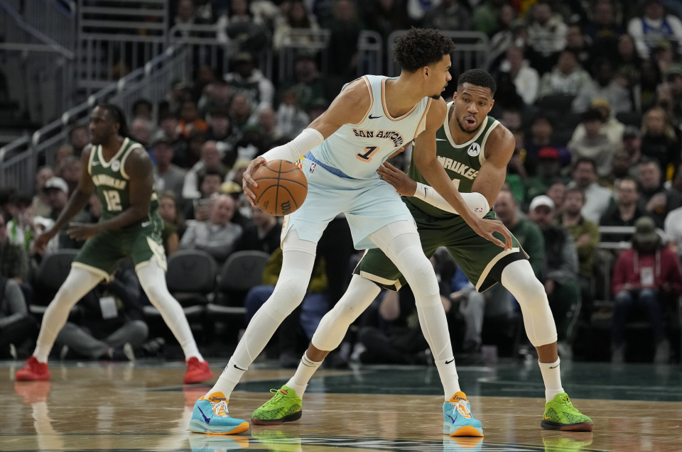 Rookie连续七场比赛得分超过比分优势明显,雄鹿挑战极限!的简单介绍 Rookie连续七场比赛得分超过比分优势明显,雄鹿挑战极限!的简单介绍